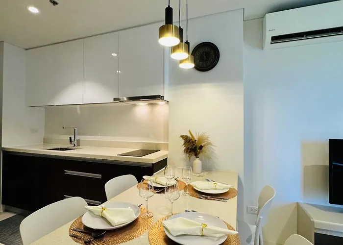 Tambuli Seaside Living -private Host Tower D Lapu-Lapu City